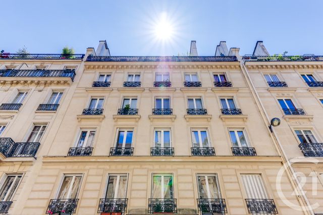 Afficher la photo en grand Appartement F1 à vendre - 1 pièce - 25.17 m2 - PARIS - 75008 - ILE-DE-FRANCE - Century 21 Patrimoine 17