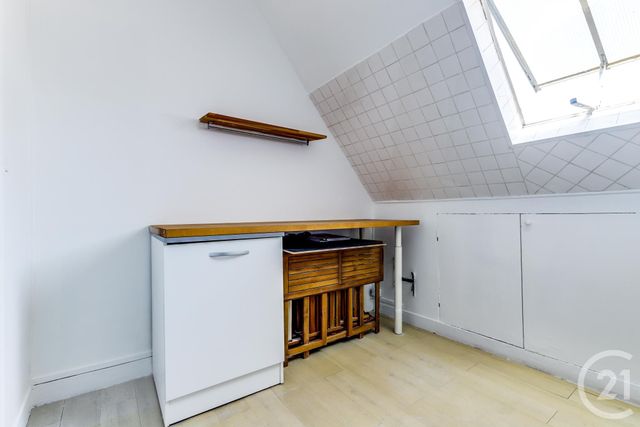 Afficher la photo en grand Appartement F1 à vendre - 1 pièce - 25.17 m2 - PARIS - 75008 - ILE-DE-FRANCE - Century 21 Patrimoine 17