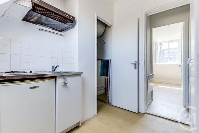 Afficher la photo en grand Appartement F1 à vendre - 1 pièce - 25.17 m2 - PARIS - 75008 - ILE-DE-FRANCE - Century 21 Patrimoine 17
