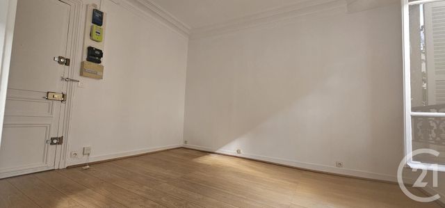 Appartement F1 à vendre - 1 pièce - 17.78 m2 - PARIS - 75017 - ILE-DE-FRANCE - Century 21 Patrimoine 17