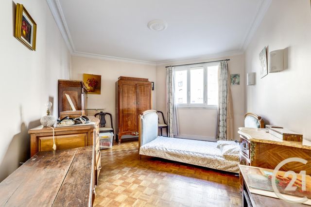 Appartement à vendre - 3 pièces - 86.0 m2 - PARIS - 75018 - ILE-DE-FRANCE - Century 21 Patrimoine 17