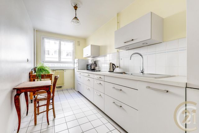 Appartement à vendre - 3 pièces - 86.0 m2 - PARIS - 75018 - ILE-DE-FRANCE - Century 21 Patrimoine 17