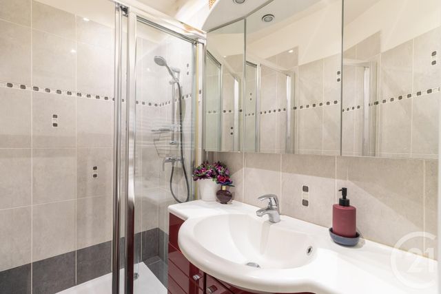 Appartement F2 à vendre - 2 pièces - 31.46 m2 - PARIS - 75008 - ILE-DE-FRANCE - Century 21 Patrimoine 17