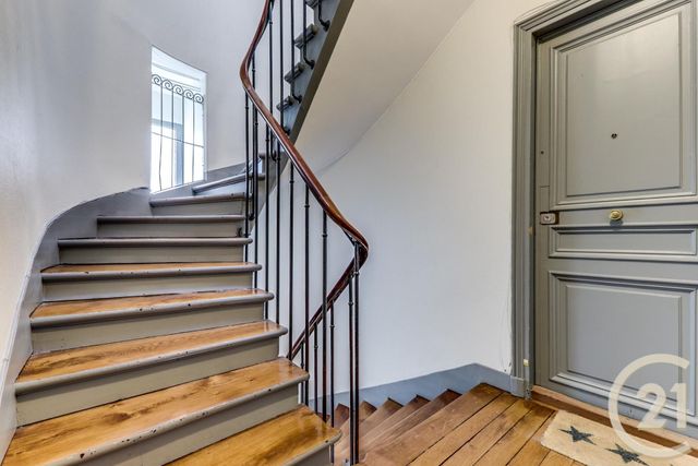 Afficher la photo en grand Appartement F4 à vendre - 4 pièces - 62.78 m2 - PARIS - 75017 - ILE-DE-FRANCE - Century 21 Patrimoine 17