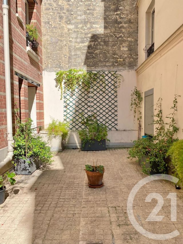 Appartement Studio à vendre - 1 pièce - 11.77 m2 - PARIS - 75018 - ILE-DE-FRANCE - Century 21 Patrimoine 17