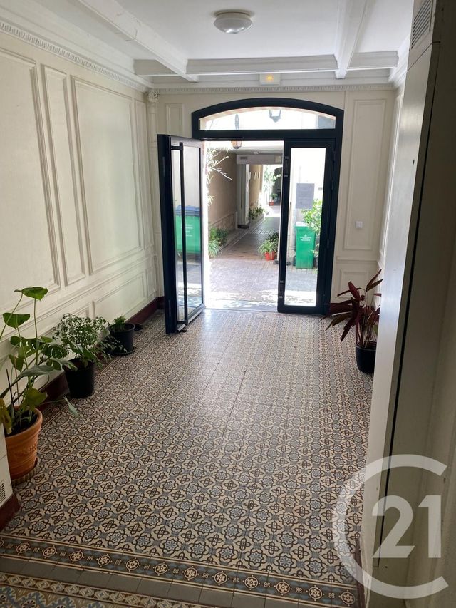 Appartement Studio à vendre - 1 pièce - 11.77 m2 - PARIS - 75018 - ILE-DE-FRANCE - Century 21 Patrimoine 17