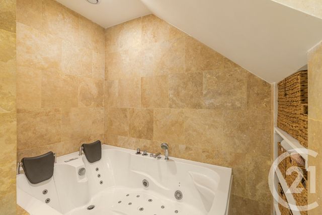 Appartement à vendre - 5 pièces - 84.15 m2 - PARIS - 75017 - ILE-DE-FRANCE - Century 21 Patrimoine 17