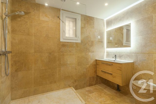 Appartement à vendre - 5 pièces - 84.15 m2 - PARIS - 75017 - ILE-DE-FRANCE - Century 21 Patrimoine 17