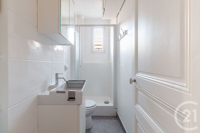 Appartement F2 à vendre - 2 pièces - 38.5 m2 - PARIS - 75015 - ILE-DE-FRANCE - Century 21 Patrimoine 17