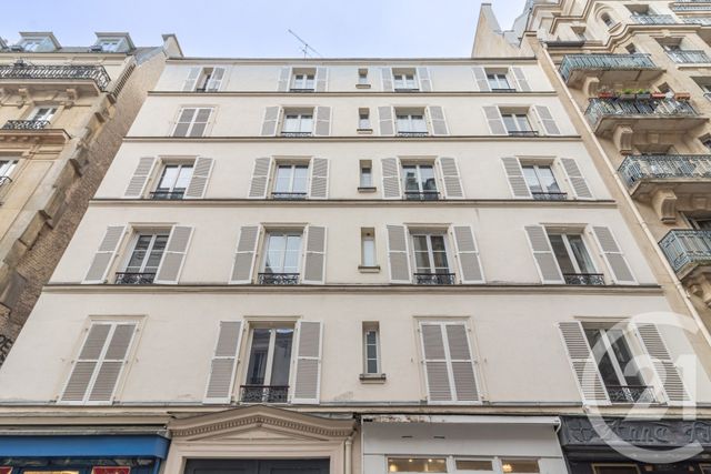 Appartement F2 à vendre - 2 pièces - 23.95 m2 - PARIS - 75018 - ILE-DE-FRANCE - Century 21 Patrimoine 17