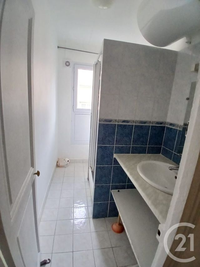 Appartement F1 à vendre - 1 pièce - 26.25 m2 - PARIS - 75017 - ILE-DE-FRANCE - Century 21 Patrimoine 17