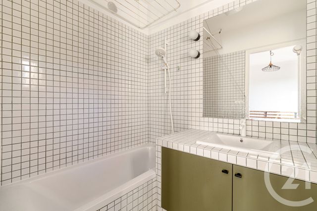 Appartement à vendre - 3 pièces - 65.12 m2 - PARIS - 75017 - ILE-DE-FRANCE - Century 21 Patrimoine 17