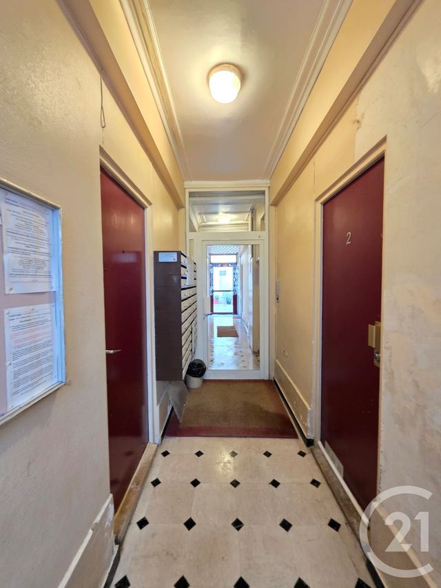 Appartement F1 à vendre - 1 pièce - 13.6 m2 - PARIS - 75017 - ILE-DE-FRANCE - Century 21 Patrimoine 17