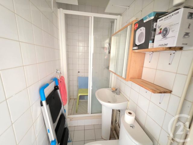 Appartement F1 à vendre - 1 pièce - 13.6 m2 - PARIS - 75017 - ILE-DE-FRANCE - Century 21 Patrimoine 17