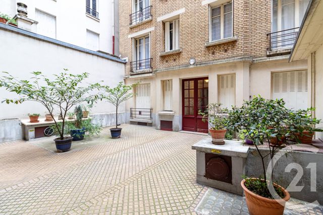 Appartement F1 bis à vendre - 2 pièces - 26.81 m2 - PARIS - 75017 - ILE-DE-FRANCE - Century 21 Patrimoine 17