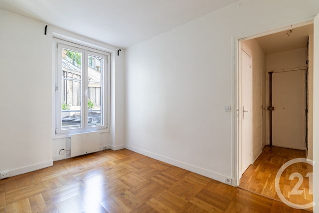 Appartement F2 à vendre - 2 pièces - 54.15 m2 - PARIS - 75008 - ILE-DE-FRANCE - Century 21 Patrimoine 17