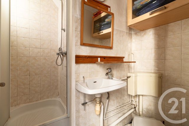 Appartement Studio à vendre - 1 pièce - 19.0 m2 - PARIS - 75017 - ILE-DE-FRANCE - Century 21 Patrimoine 17
